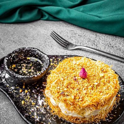 Osmalieh with Cream