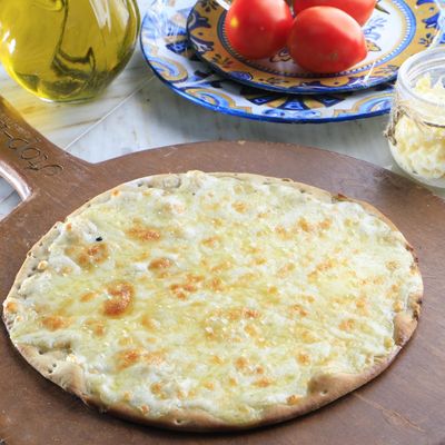 Manakish with diet cheese mix