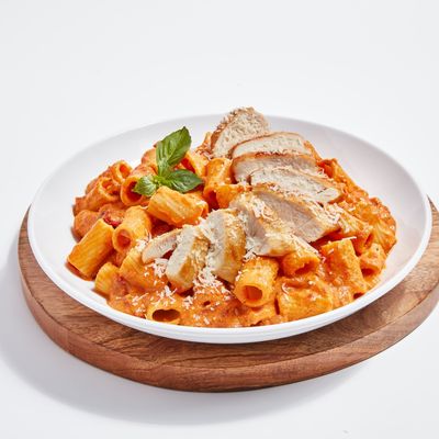 Grilled Chicken Pink Pasta