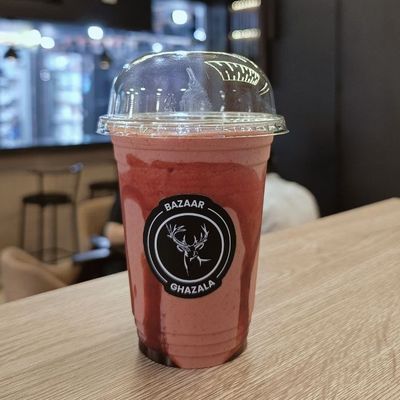 Banana strawberry milk Juice