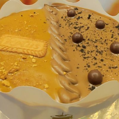 28 Cake Half Nutella and Half Lotus