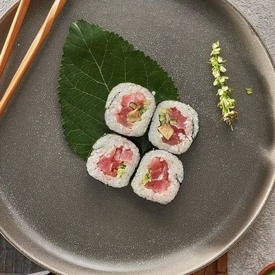 Maki Tuna