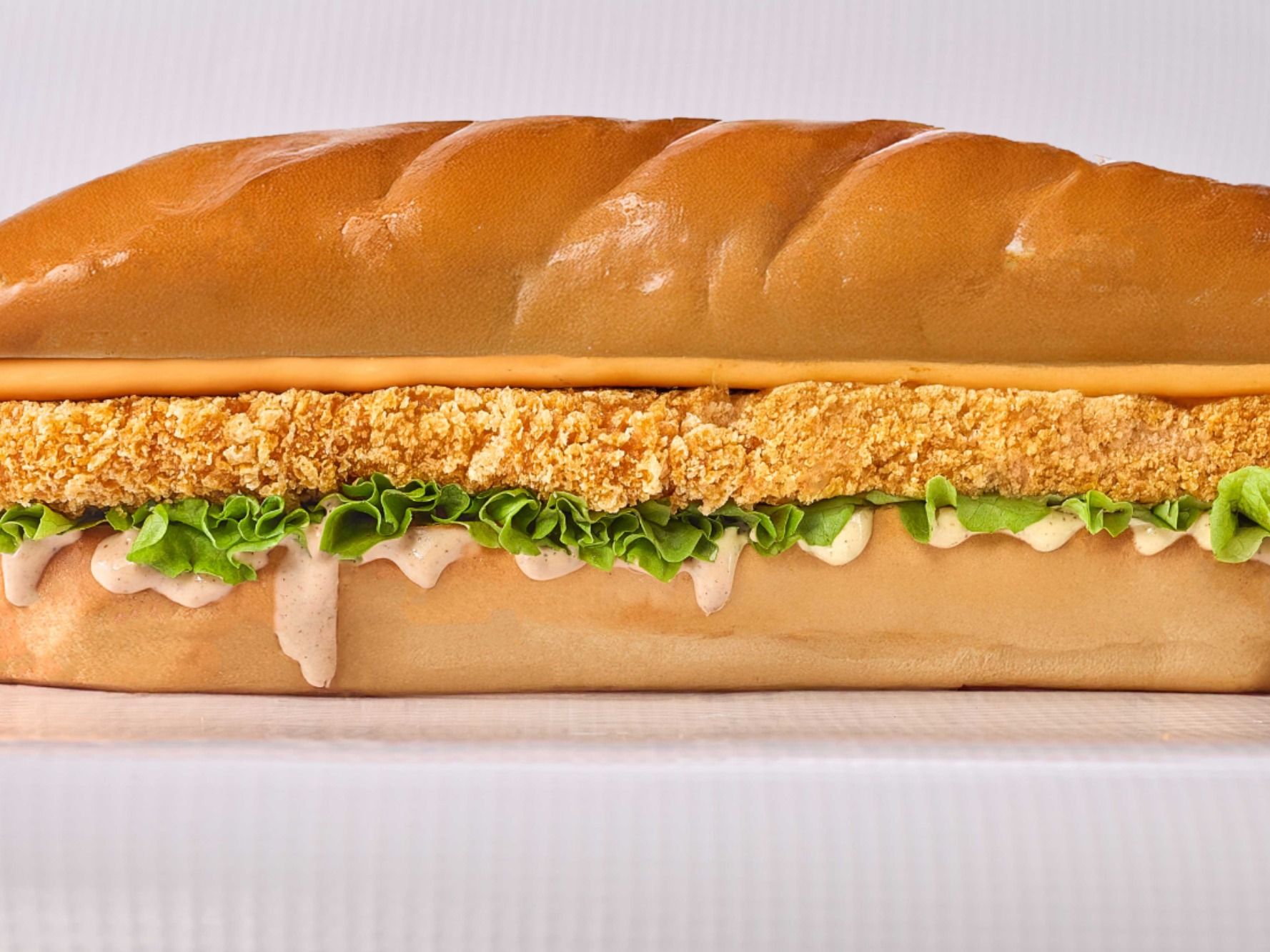 Large crispy chicken magnum sandwich