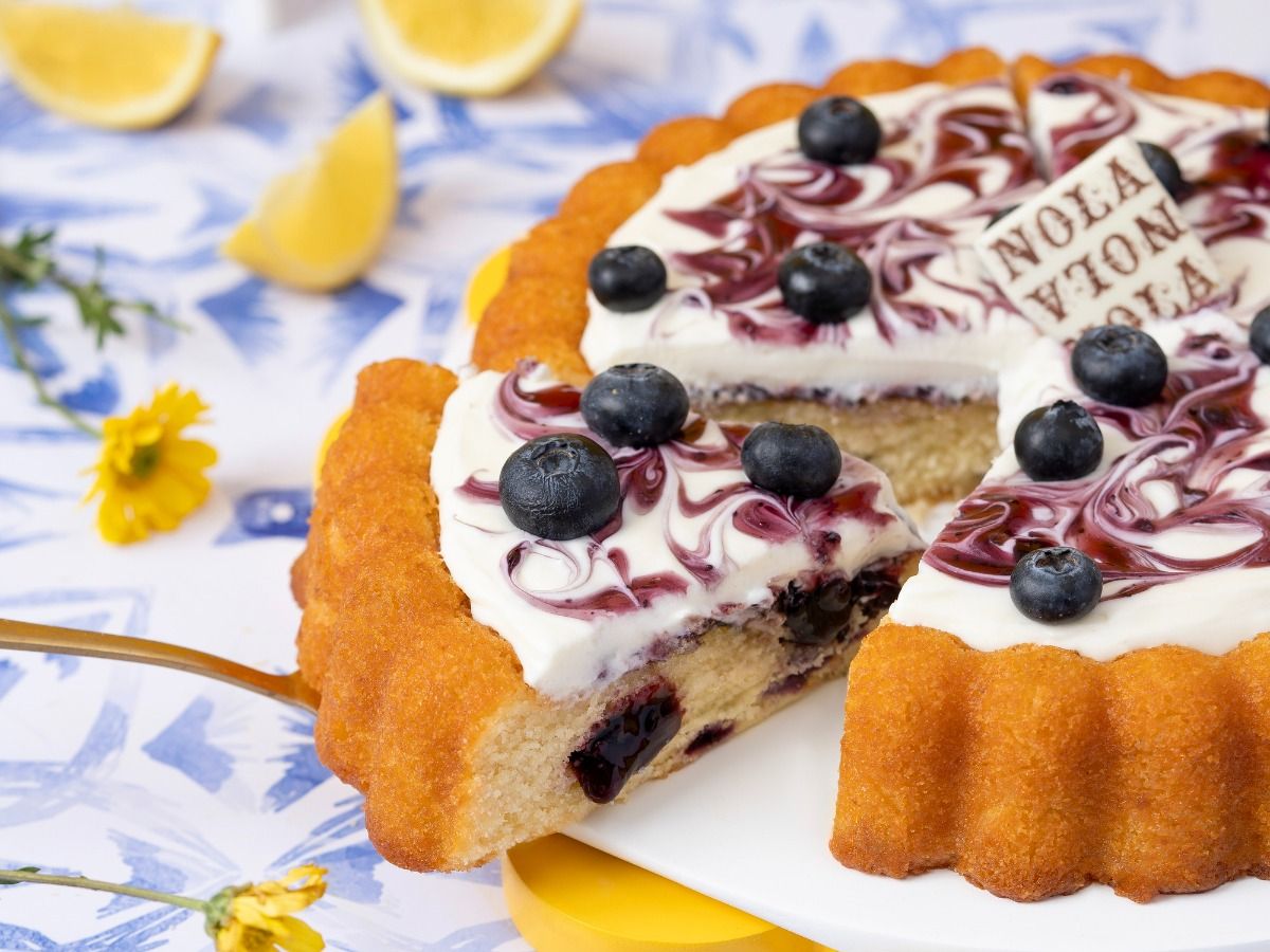 Vanilla Lemon Blueberry Cake