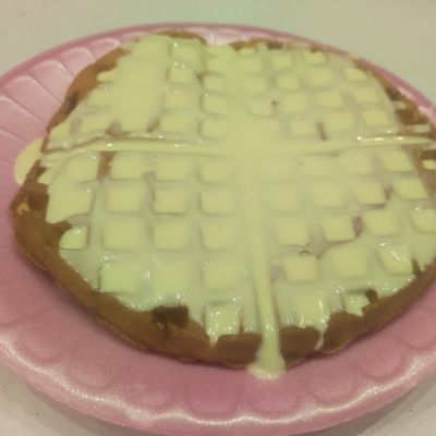 White Nutella Tart Waffle