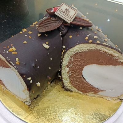 Chocolate and Vanilla Roll Ice Cream 2