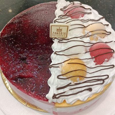 Fruit and Blueberry Yogurt Ice Cream Cake