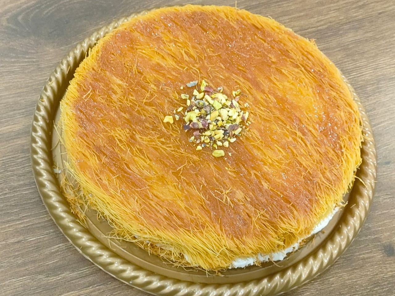 Large Ottoman Kunafa with cream