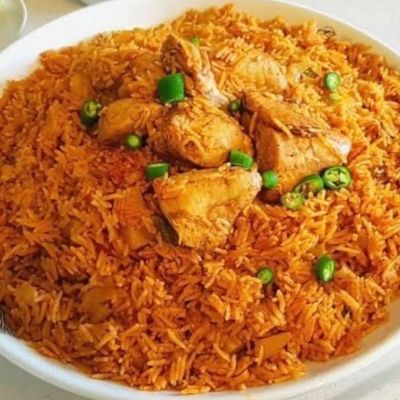 Spicy chicken kabsa dish