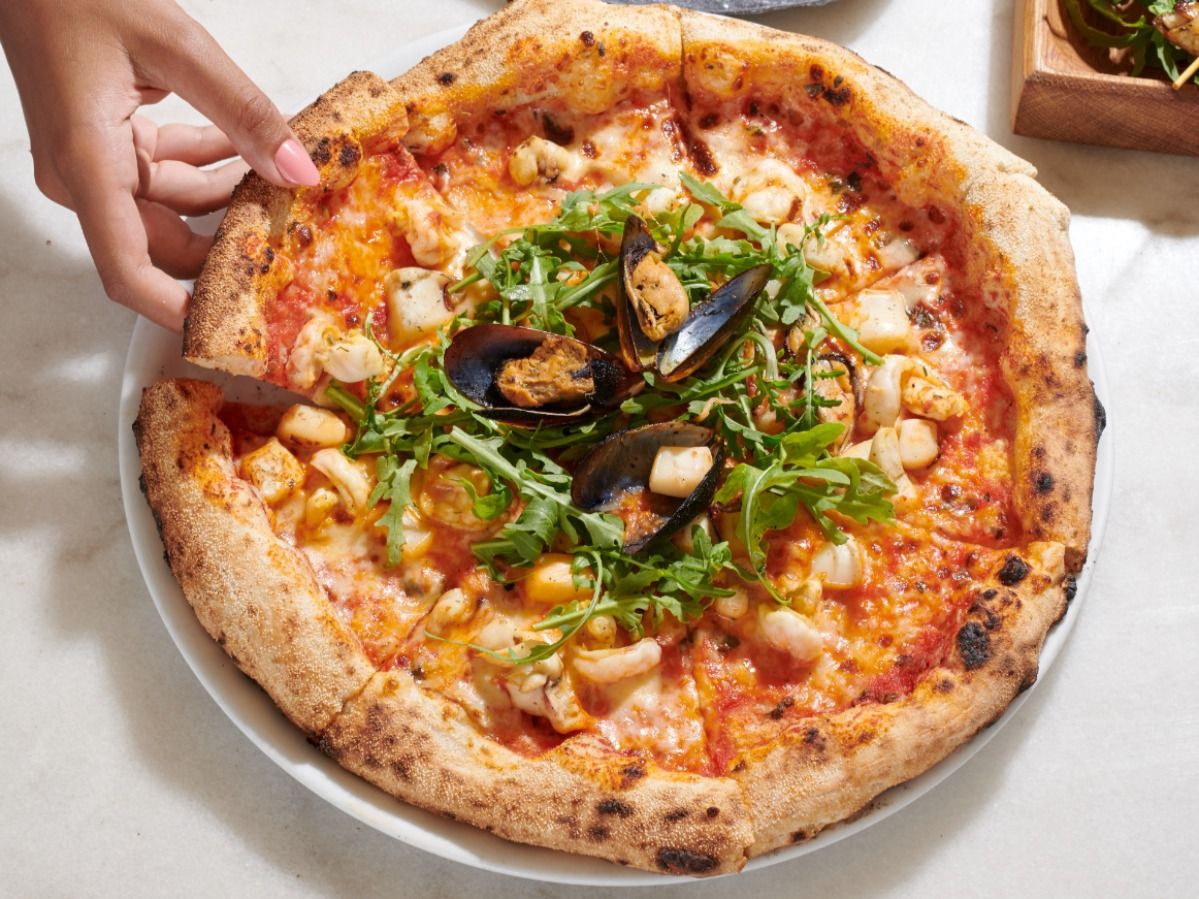 Seafood Pizza