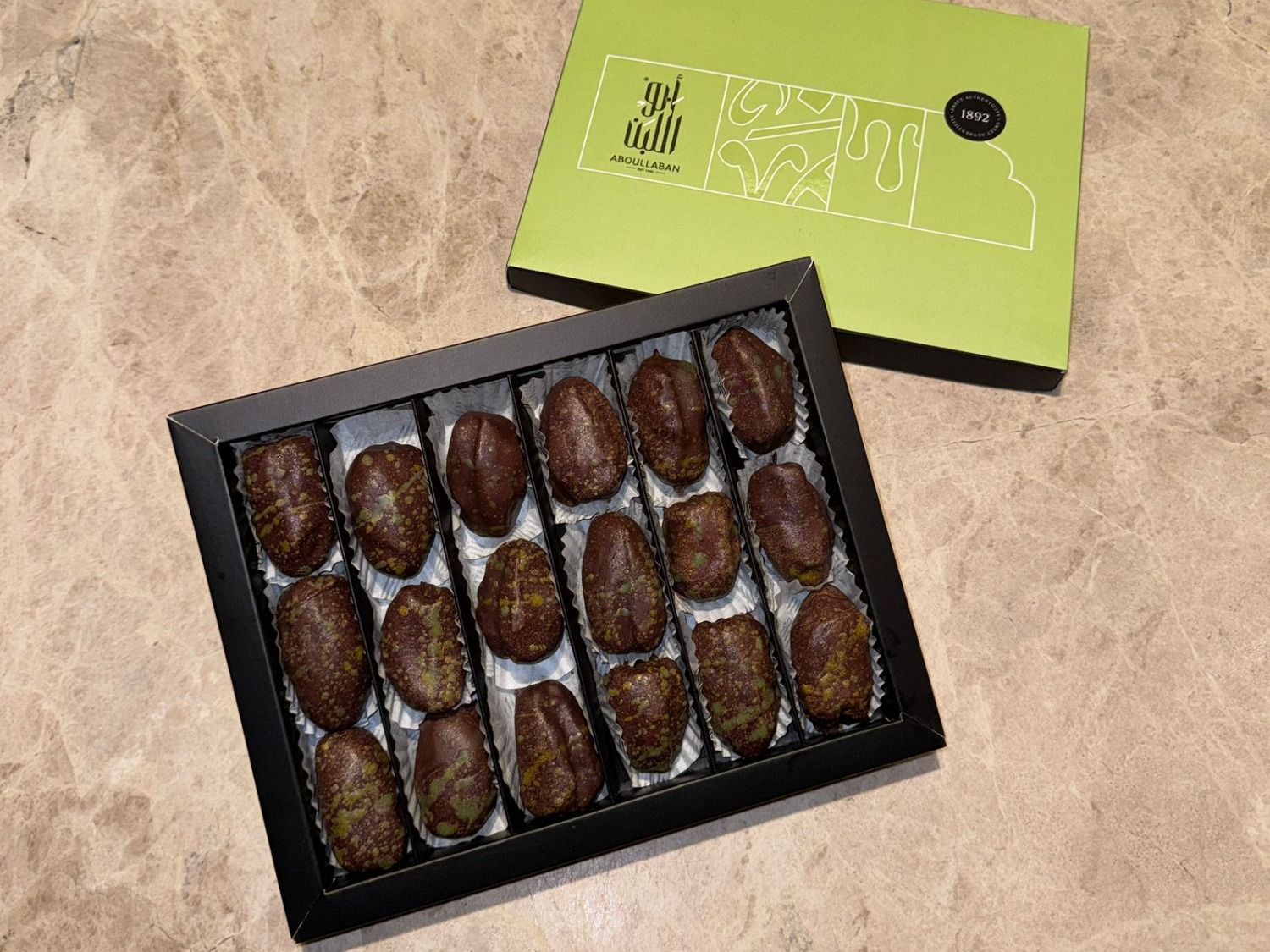 Dubai Dates Chocolate Box
