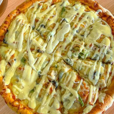 Chicken Caesar Pizza