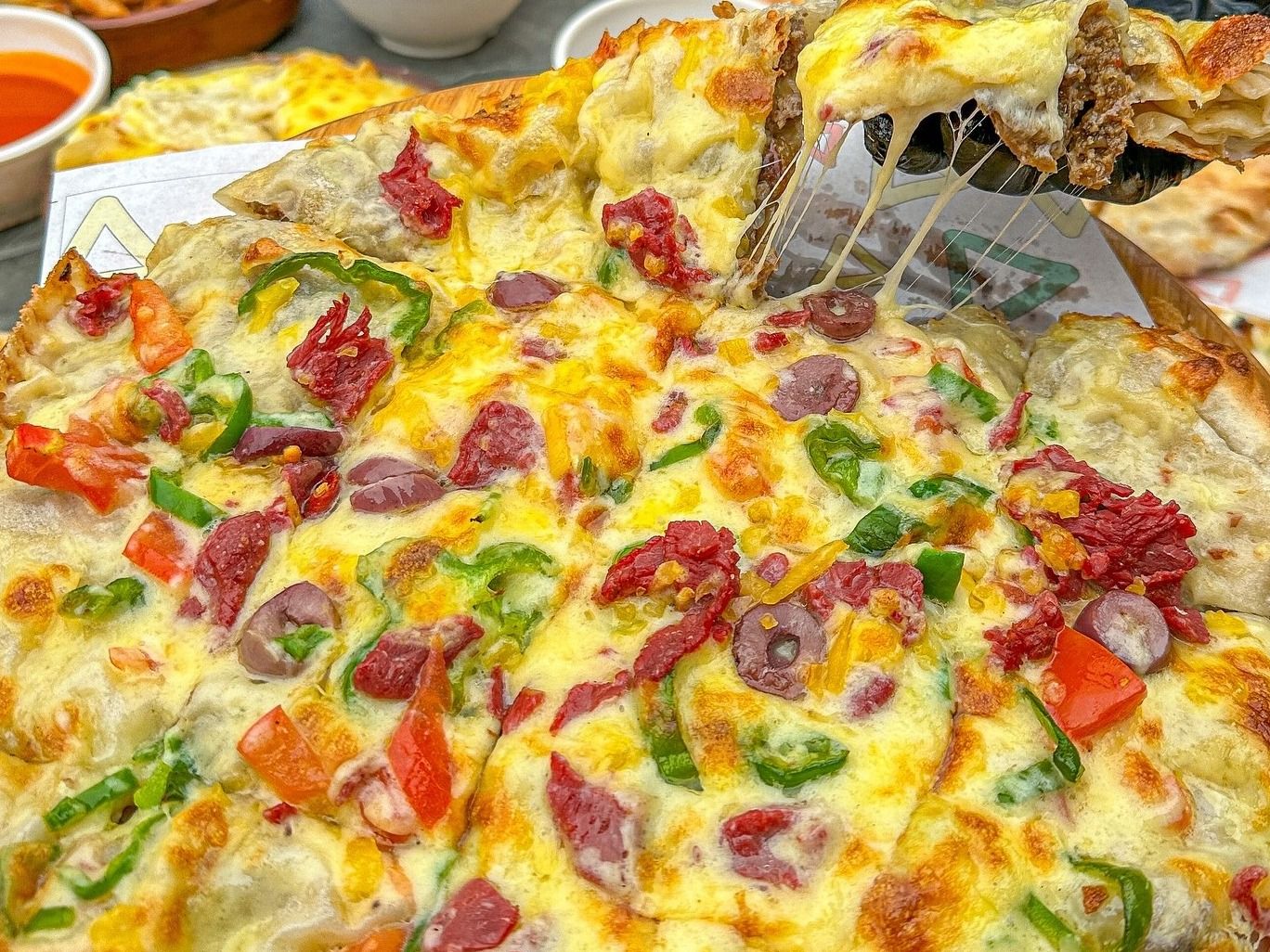 Oriental Pizza Assorted Meat