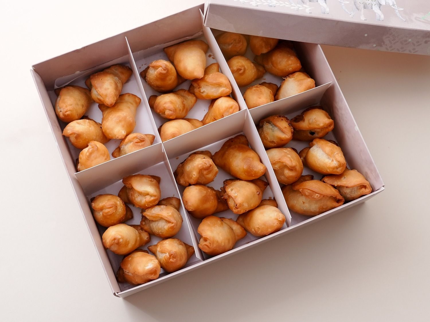Samboosa Box delivery service in Kuwait | Talabat