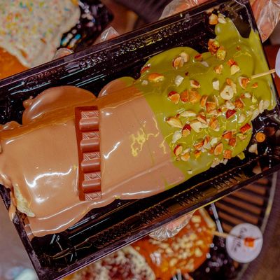 Crepe Pistachio Sauce & Kinder Sauce