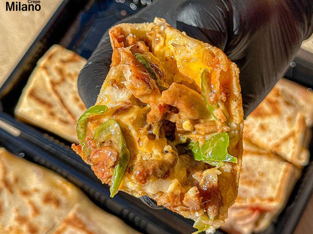 Meshaltet Chicken Shawerma