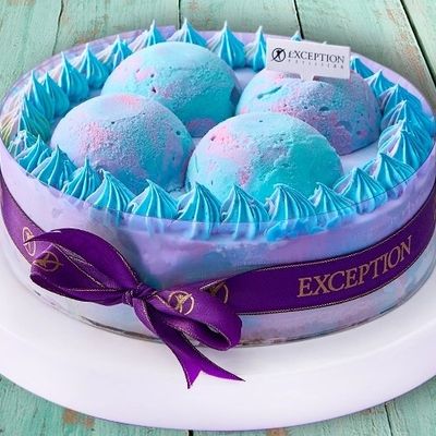 Ice Cream Torte Cake With Gum Berries - Size 20