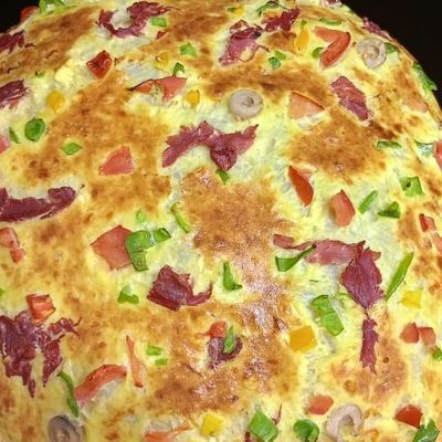 Kiri Pastrami Sausage Oriental Pizza