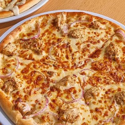 Italian crumbled tuna pizza