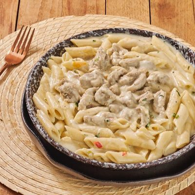 White Sauce Pasta With Chicken