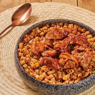 Makrona Mbakbka With Chicken