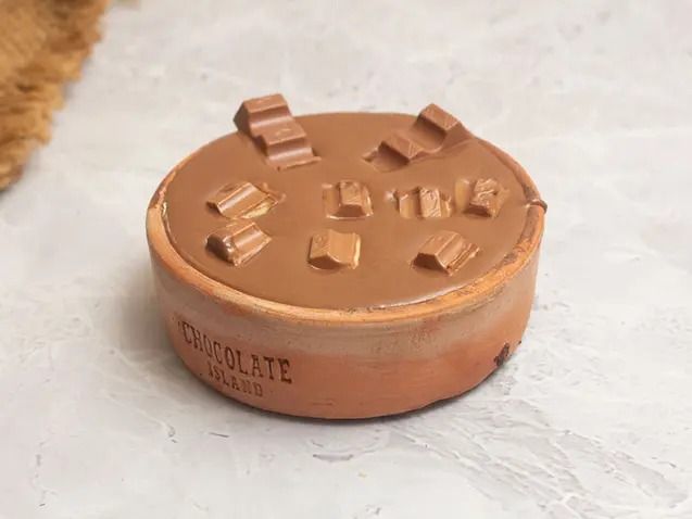 Chocolate Island Casserole Large