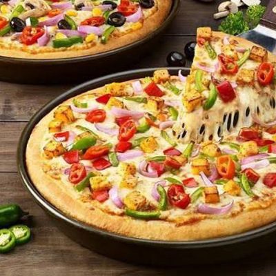 Shish Tawook Pizza