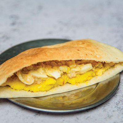 Puree With Boiled Egg Sandwich
