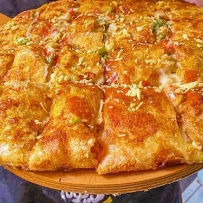 Oriental sausage pie