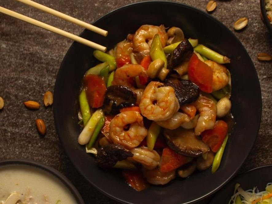 Prawns with Shiitake & Mushrooms with Supreme Oyster Sauce