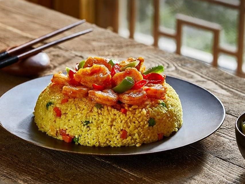 Spicy Peking Paella with Mixed Seafood
