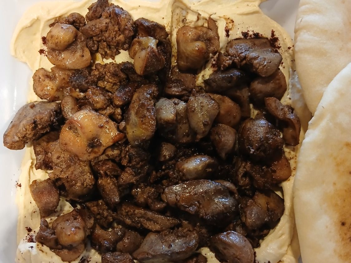 Hummus dish with chicken liver