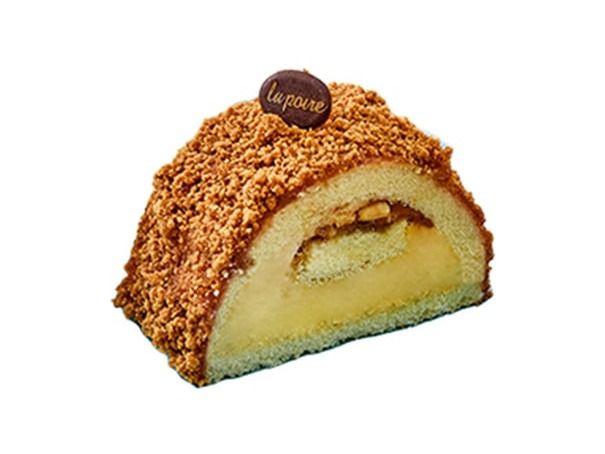 Lotus Swiss Roll Gateau