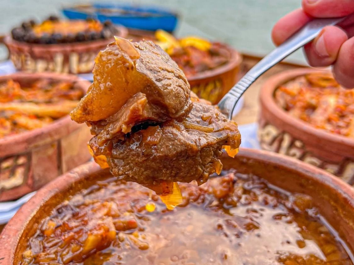 Meat onion casserole