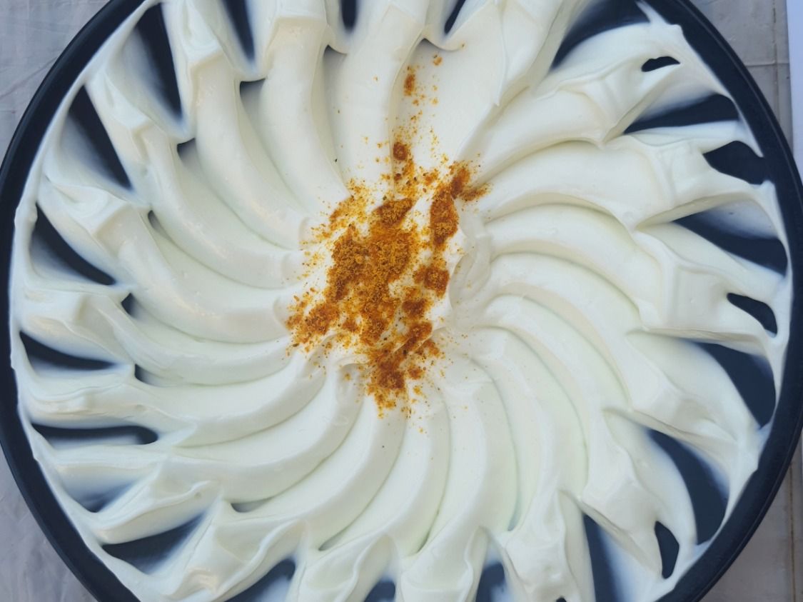 A Quarter Kilo Of Garlic Sauce