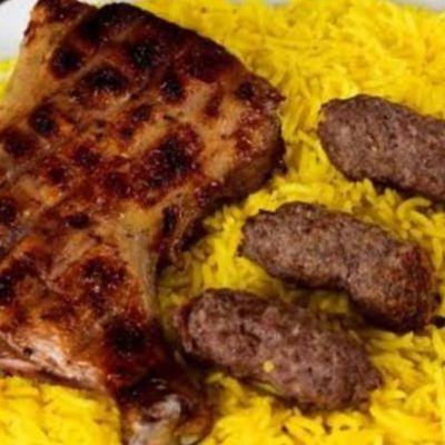 ربع دجاج وفخذ تيكا مع ثمن كفتة مشوية على الفحم