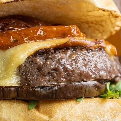 Super Jumbo Beef Burger