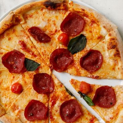 Salami Pizza