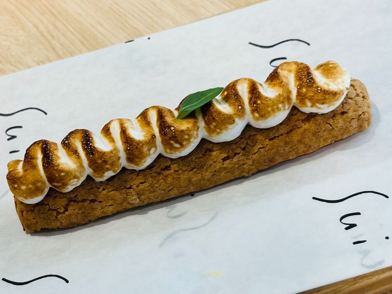 Lemon Eclair