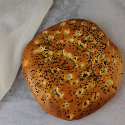 Turkish Bread With Nigella Seeds