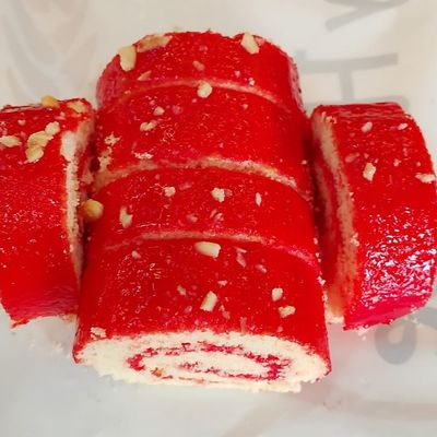 Mini Strawberry Swiss Roll