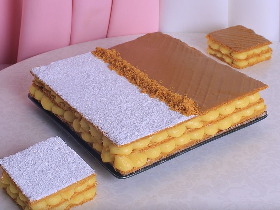 Millefeuille Half Nutella & Half Sugar 22Cm