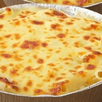 باستا بصلصة بيضاء مع دجاج