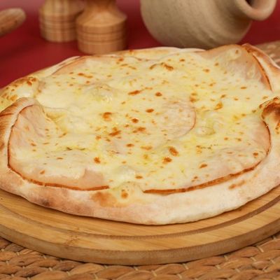 ديك رومي مدخن مع جبنة
