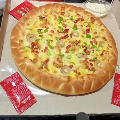 Italian Shish Tawook Pizza