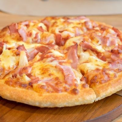 Smoked turkey pizza