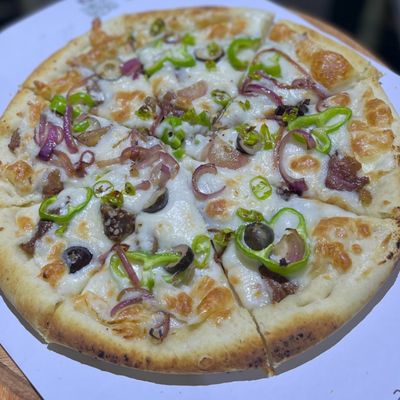 Pizza Pastrami Wit Kiri