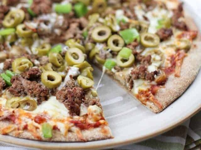 Pizza Meat & olives