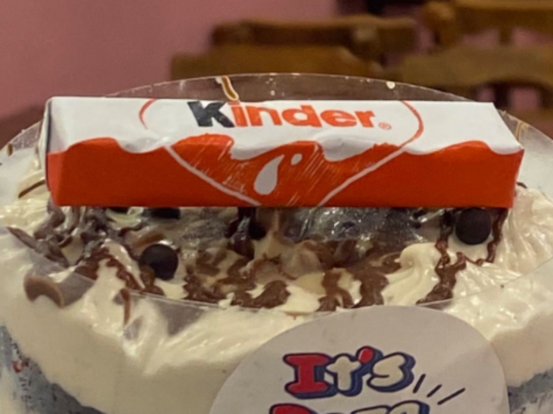 Sweet Koshary Kinder Bueno