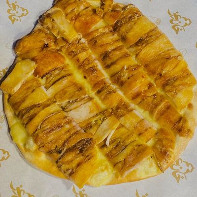 Manoucheh Chicken Shawarma Mozzarella
